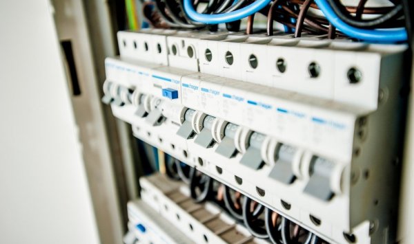 Remise aux normes de système électrique à Bordeaux